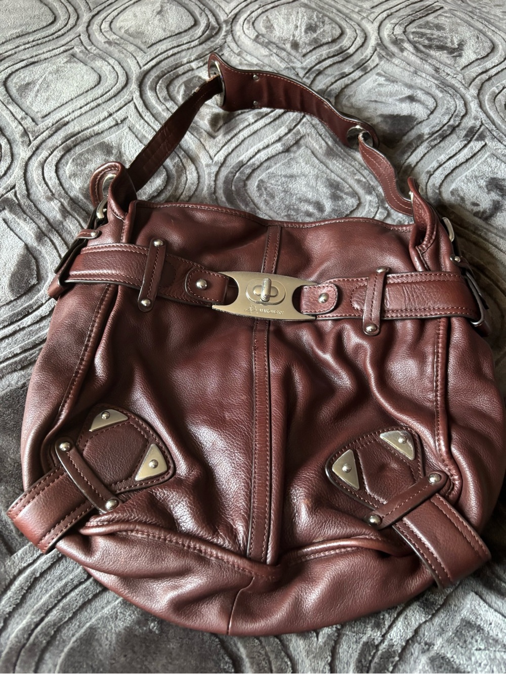 b. makowsky Brown Leather Shoulder Bag with Silver-Tone Turn-Lock